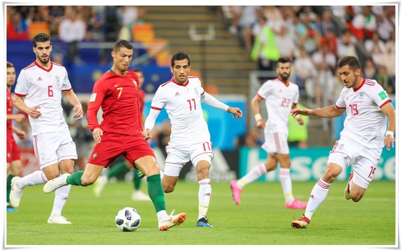 Iran_and_Portugal_match_at_the_FIFA_World_Cup_2018_7